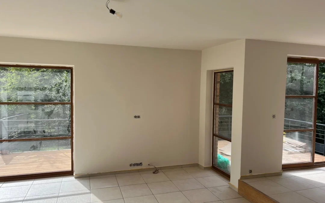 Remise en peinture des murs et plafonds d’une maison à Villers
